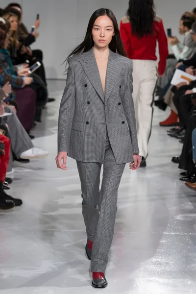 Look 9